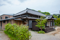 「ぬくもりの家」今富